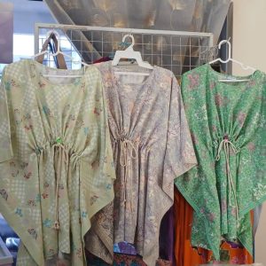 Poncho Bertali Batik Velvet